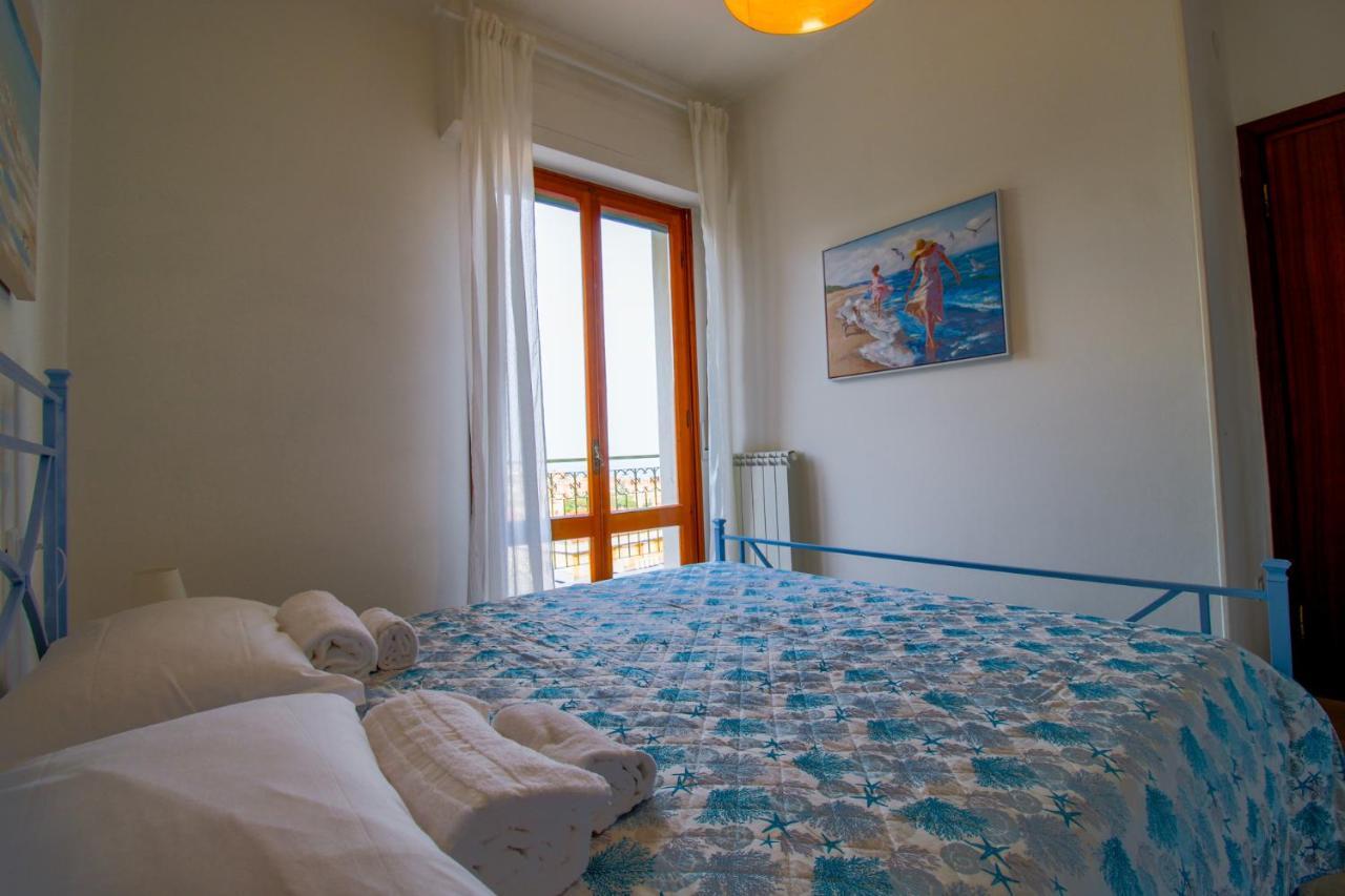La Terrazza - By Ligooria Apartment Pietra Ligure Bagian luar foto